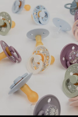 Набор пустышек латексных BIBS Liberty Colour Anatomical, 2 шт. - Capel - Blush/Dark Oak, 0+ мес.