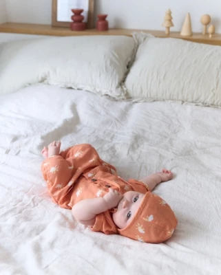 Чепчик детский с принтом Loomknits LT0114-033-44/46 Терракотовый