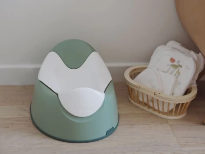 Beaba Эргономический горшок